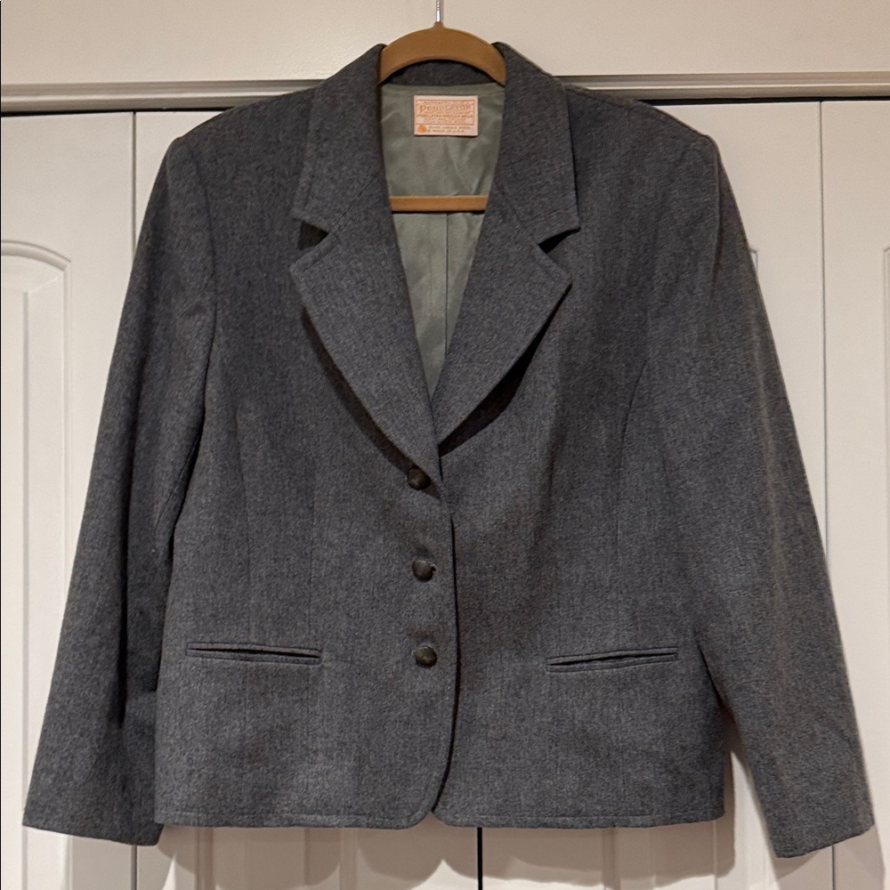 Pendleton Charcoal wool Women's 3 button Blazer size 16